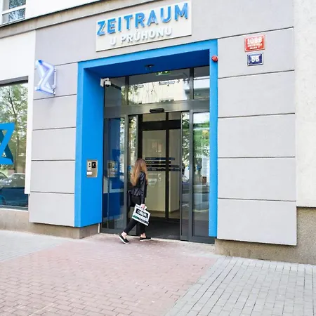 Zeitraum Student House - U Pruhonu Lejlighedshotel