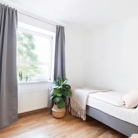 Zeitraum Student House - U Pruhonu Prag