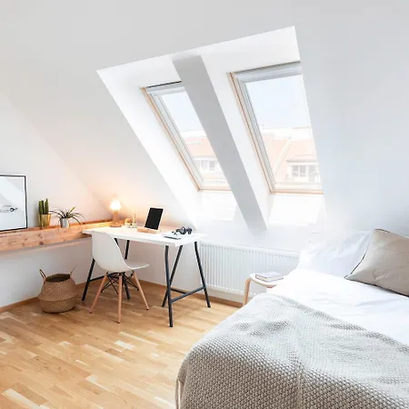 Lejlighedshotel Zeitraum Student House - U Pruhonu 3*
